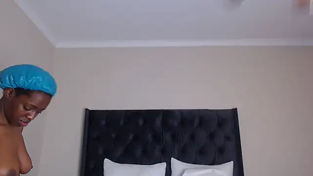 Sexynaughty Gal online show from 11-23-25, 09:25