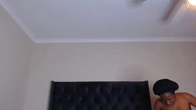 Sexynaughty Gal online show from 11-12-25, 09:07