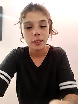 Snapshot of mariamac420 chatting on 02-06-26, 04:25 mariamac420 online show from 02-06-26, 04:25