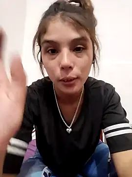 Snapshot of mariamac420 chatting on 02-19-26, 04:20 mariamac420 online show from 02-19-26, 04:20