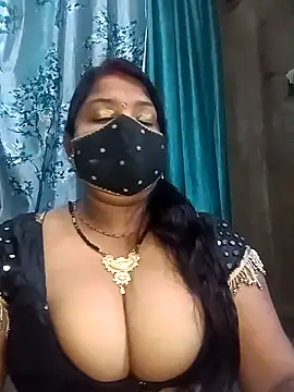 Snapshot of neha-bhabhi chatting on 10-08-25, 04:25 neha-bhabhi online show from 10-08-25, 04:25