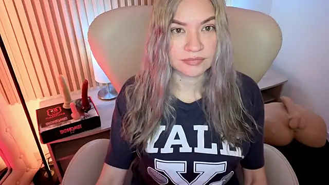 MarianL0ve online show from 10-07-25, 02:40