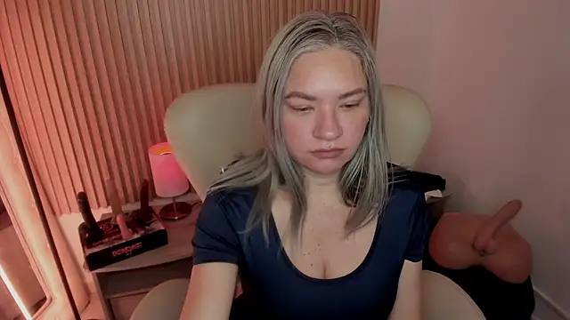 MarianL0ve online show from 03-20-25, 10:43