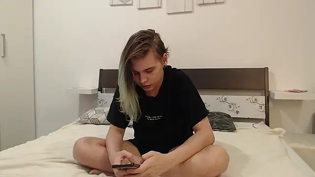 Snapshot of BlakeGumball chatting on 03-15-25, 11:39 BlakeGumball online show from 03-15-25, 11:39