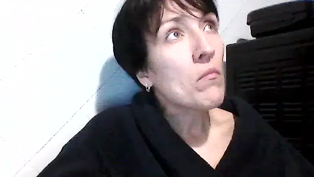 SunnyAmorre online show from 10-19-25, 06:54