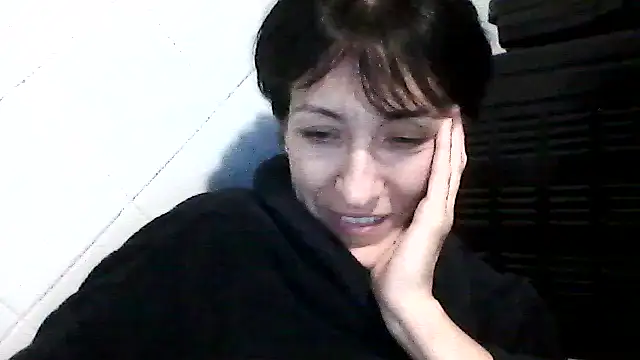 SunnyAmorre online show from 10-18-25, 08:33