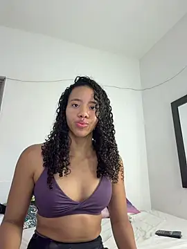 Snapshot of AlessaMaya chatting on 04-06-26, 04:19 AlessaMaya online show from 04-06-26, 04:19