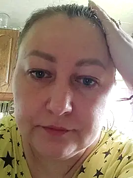 Snapshot of Rini333 chatting on 04-25-26, 11:13 Rini333 online show from 04-25-26, 11:13