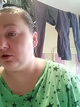 Snapshot of Rini333 chatting on 06-06-26, 09:14 Rini333 online show from 06-06-26, 09:14
