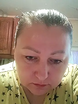 Snapshot of Rini333 chatting on 06-16-26, 04:56 Rini333 online show from 06-16-26, 04:56