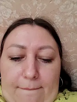 Snapshot of Rini333 chatting on 05-26-26, 03:21 Rini333 online show from 05-26-26, 03:21