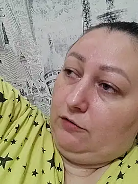 Snapshot of Rini333 chatting on 06-27-26, 03:07 Rini333 online show from 06-27-26, 03:07