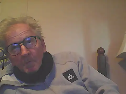 jck1m0t online show from 11-08-25, 07:39