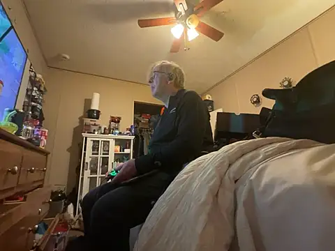 jck1m0t online show from 02-11-26, 04:12