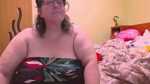 HugeTits online show from 11-25-25, 02:01