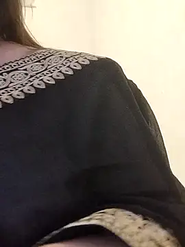 Srishtijain51 online show from 06-04-26, 12:32