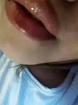 Snapshot of Srishtijain51 chatting on 02-03-25, 05:14 Srishtijain51 online show from 02-03-25, 05:14