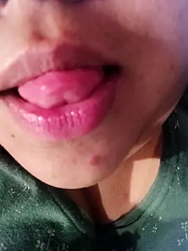 Snapshot of Srishtijain51 chatting on 03-07-25, 09:29 Srishtijain51 online show from 03-07-25, 09:29