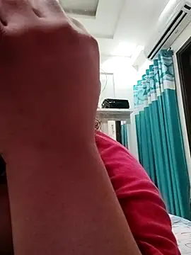 Snapshot of Srishtijain51 chatting on 03-09-25, 04:33 Srishtijain51 online show from 03-09-25, 04:33