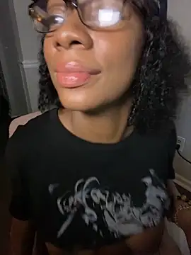 EatSweetMolly online show from 09-28-25, 11:50