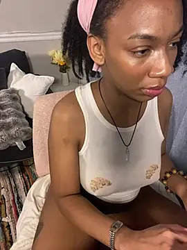 Snapshot of EatSweetMolly chatting on 01-15-26, 05:22 EatSweetMolly online show from 01-15-26, 05:22