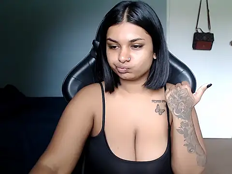 layla amin online show from 03-15-26, 06:53