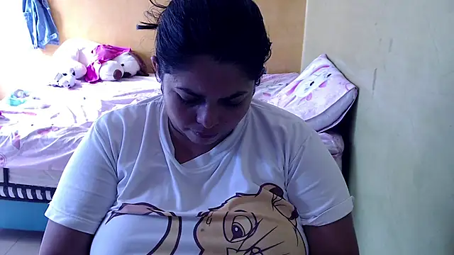 Snapshot of yulieth_bbw chatting on 10-15-25, 06:49 yulieth bbw online show from 10-15-25, 06:49