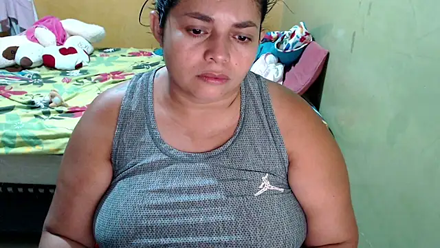 Snapshot of yulieth_bbw chatting on 03-21-25, 01:02 yulieth bbw online show from 03-21-25, 01:02