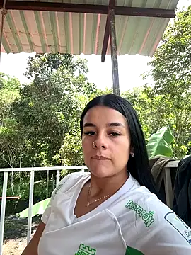 Snapshot of _dinna chatting on 11-23-25, 04:39 dinna online show from 11-23-25, 04:39