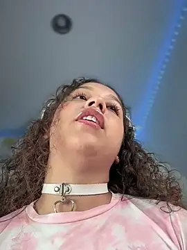 Snapshot of Shara_dreams chatting on 03-07-25, 02:36 Shara dreams online show from 03-07-25, 02:36