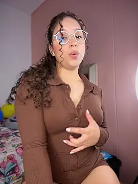 Shara dreams online show from 06-22-26, 12:49