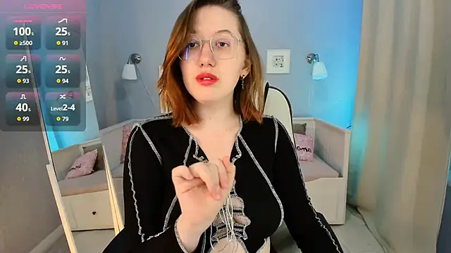 Charmy Gracy online show from 10-11-25, 11:22