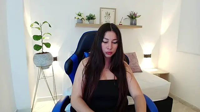 bella 99  online show from 04-29-26, 11:25