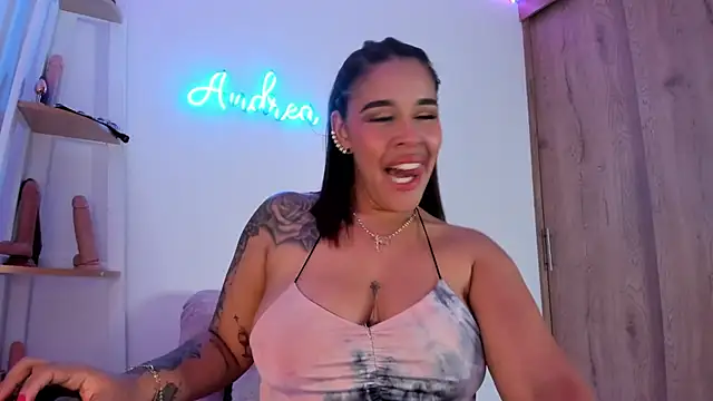 Snapshot of andrea_lopezz_ chatting on 06-12-26, 04:32 andrea lopezz online show from 06-12-26, 04:32