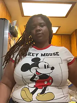 HEARTBREAKBRE online show from 05-16-26, 05:06