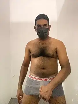 MALEHYPER online show from 09-28-25, 01:51