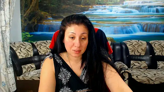 Snapshot of MoistMady chatting on 04-08-26, 06:09 MoistMady online show from 04-08-26, 06:09