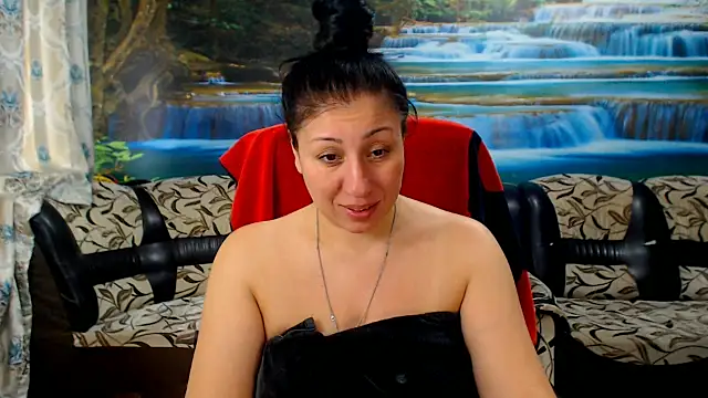 Snapshot of MoistMady chatting on 04-11-26, 11:03 MoistMady online show from 04-11-26, 11:03