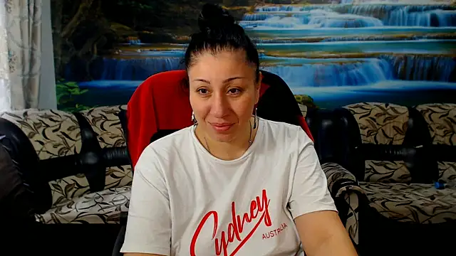 Snapshot of MoistMady chatting on 03-31-26, 05:31 MoistMady online show from 03-31-26, 05:31