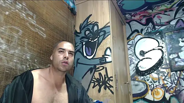 Snapshot of Justin_Frank chatting on 06-11-26, 02:22 Justin Frank online show from 06-11-26, 02:22