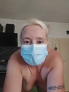 Snapshot of GeileEstelle chatting on 06-28-26, 07:20 GeileEstelle online show from 06-28-26, 07:20