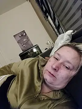 Snapshot of GeileEstelle chatting on 02-26-26, 03:01 GeileEstelle online show from 02-26-26, 03:01