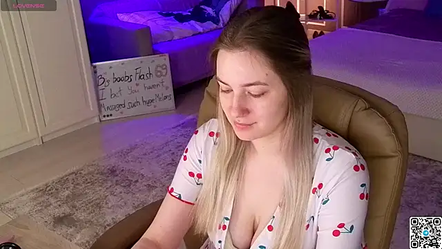 elinanortas online show from 10-13-25, 01:07