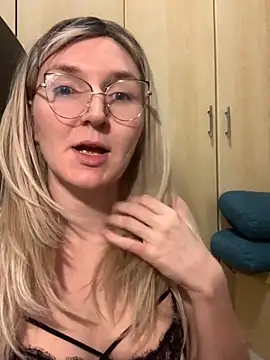 Snapshot of vanda26hot chatting on 10-04-25, 07:10 vanda26hot online show from 10-04-25, 07:10