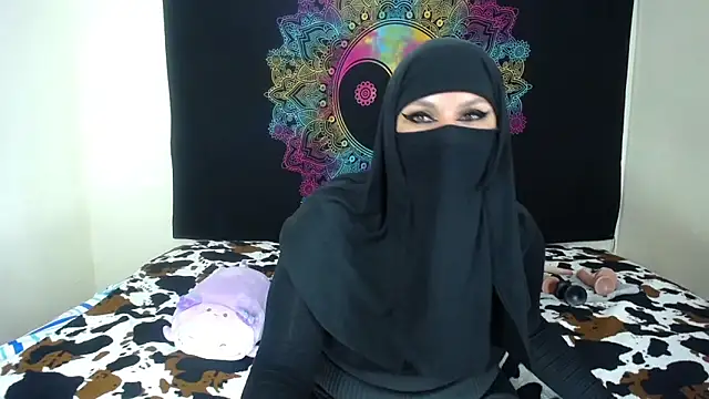 evelyn  salah online show from 11-08-25, 09:51