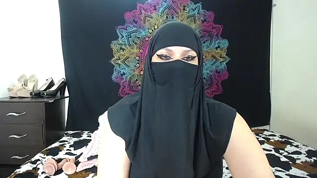 evelyn  salah online show from 12-02-25, 10:33