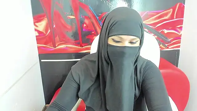 Snapshot of evelyn__salah chatting on 01-16-26, 10:14 evelyn salah online show from 01-16-26, 10:14