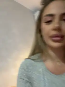 Snapshot of AshleySinn chatting on 10-29-25, 04:50 AshleySinn online show from 10-29-25, 04:50