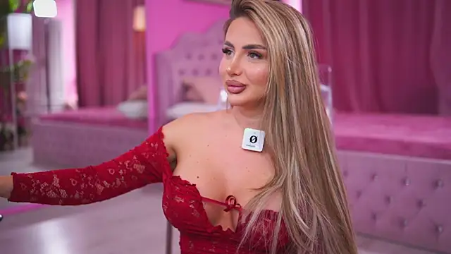 Snapshot of AshleySinn chatting on 11-15-25, 12:20 AshleySinn online show from 11-15-25, 12:20