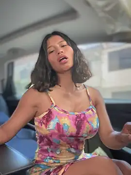 sexi noemi online show from 10-23-25, 05:22